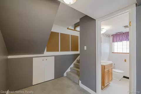 Entry Way - 3356 Harding St, Dearborn, MI 48124 photo 2 of 2