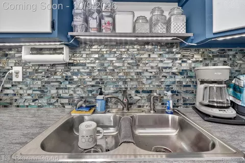 Kitchen - 3380 W Hill Rd, Mundy, MI 48507 photo 3 of 4