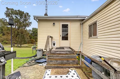 Exterior - 3380 W Hill Rd, Mundy, MI 48507 photo 4 of 6