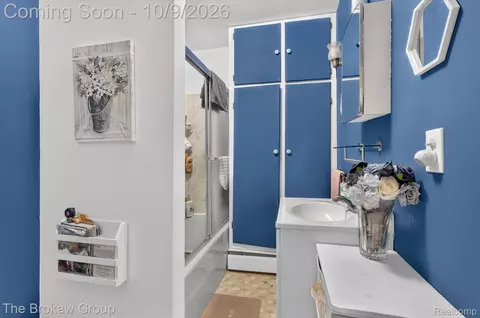 Bath - 3380 W Hill Rd, Mundy, MI 48507 photo 1 of 3