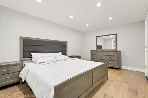 Bedroom - 3308 Spring Meadow Dr, Rochester, MI 48306 photo 1 of 6