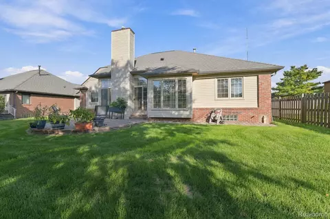 Other - 19046 Abbey Ct, Brownstown, MI 48193 photo 7 of 14