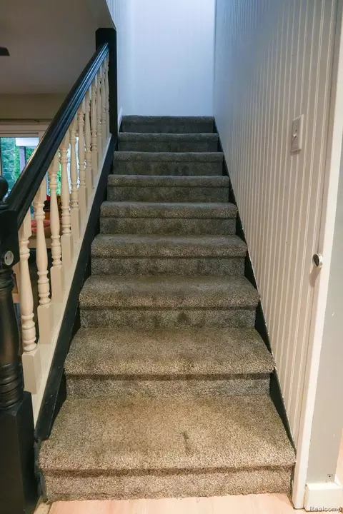 Entry Way - 25991 E Huron River Dr, Flat Rock, MI 48134 photo 6 of 7