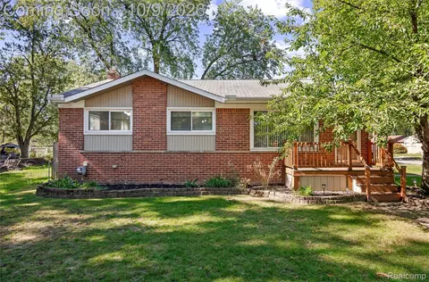 920 S Merriman Rd, Westland, MI 48186