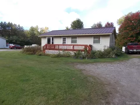 3130 Cat Lake Rd, Indianfields, MI 48723