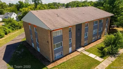 18230 Weaver St, Detroit, MI 48228