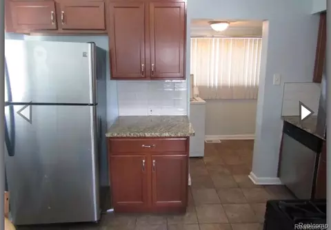 18655 Wood St, Melvindale, MI 48122 photo 5