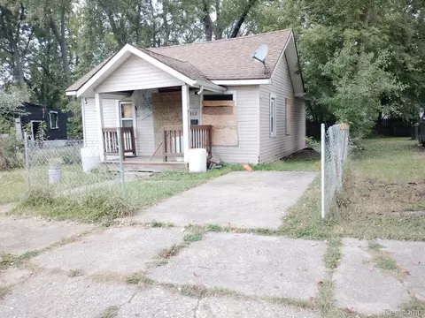 1302 Huron St, Flint, MI 48507 photo 2