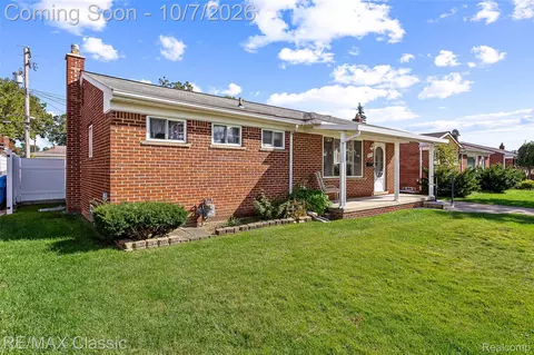 5754 Amboy St, Dearborn Heights, MI 48127