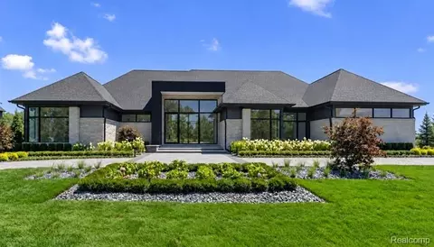 2668 Turtle Lake Rnch, Bloomfield Hills, MI 48302