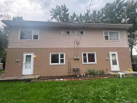 32329 Kalamazoo St, Westland, MI 48186