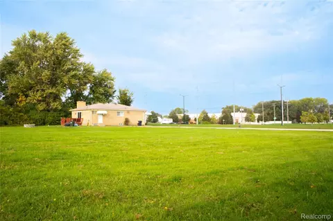 33925 Mound Rd, Sterling Heights, MI 48310 photo 2