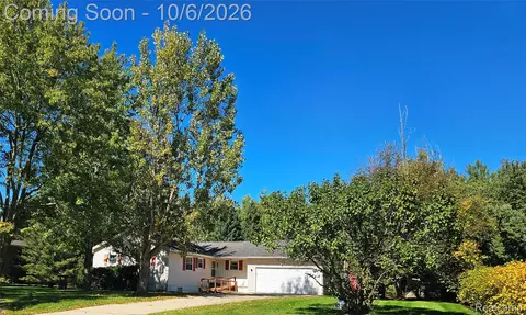2583 Breezeway St, Deerfield, MI 48461