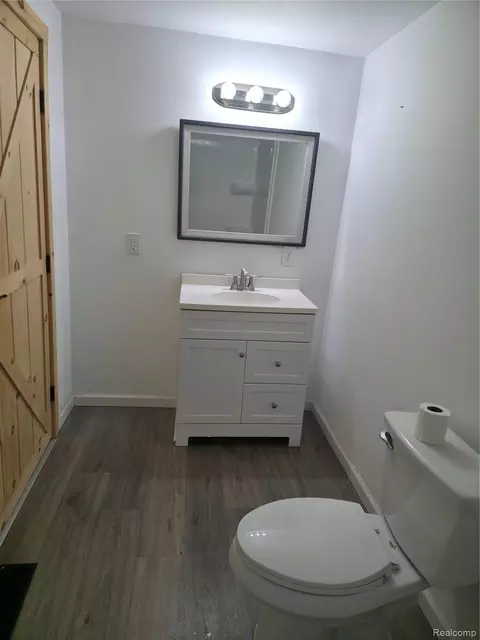 Bath - 11 Clark St, Yale, MI 48097 photo 2 of 3