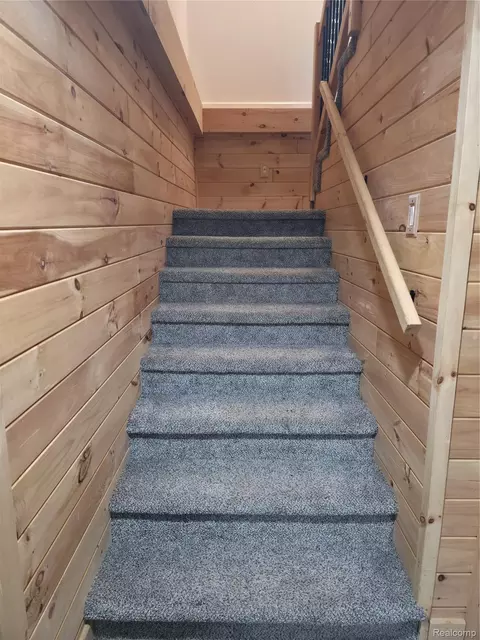 Entry Way - 11 Clark St, Yale, MI 48097 photo 2 of 4