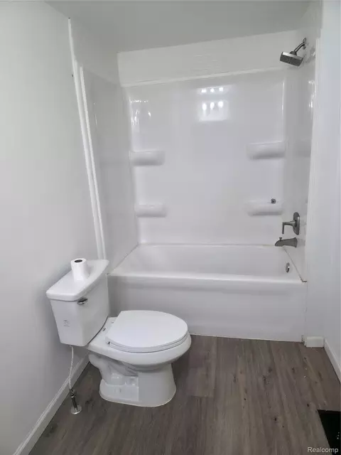 Bath - 11 Clark St, Yale, MI 48097 photo 1 of 3