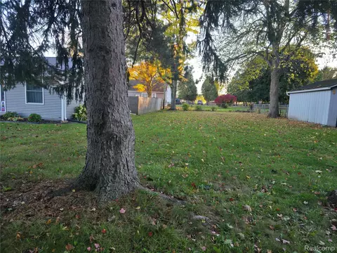 Exterior - 11 Clark St, Yale, MI 48097 photo 5 of 5