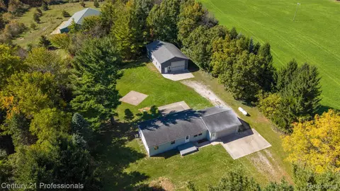 7830 Ernst Rd, Freedom, MI 48158