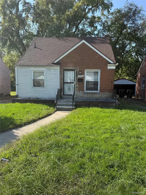 18659 Shaftsbury Ave, Detroit, MI 48219