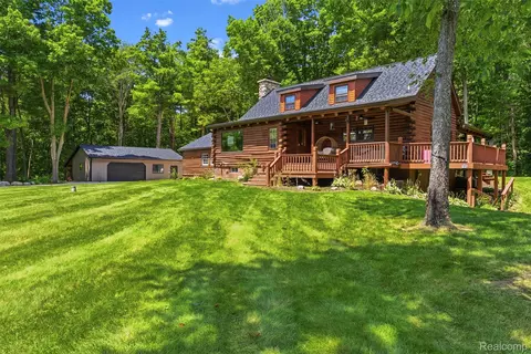3656 Stanley Rd, Oregon, MI 48421