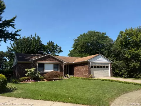 34459 Deborah Ct, Westland, MI 48185