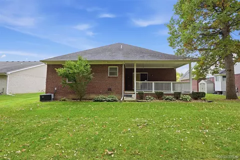 Exterior - 23875 Thorn Dr, Flat Rock, MI 48134 photo 8 of 11