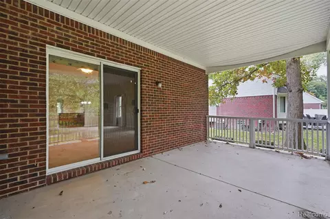 Exterior - 23875 Thorn Dr, Flat Rock, MI 48134 photo 3 of 11