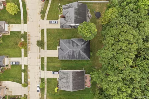 View/Area - 23875 Thorn Dr, Flat Rock, MI 48134 photo 5 of 5
