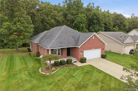 View/Area - 23875 Thorn Dr, Flat Rock, MI 48134 photo 2 of 5