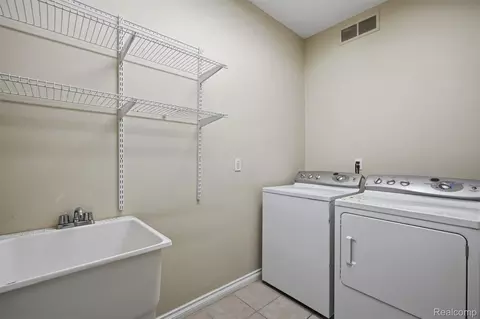 Other - 23875 Thorn Dr, Flat Rock, MI 48134 photo 4 of 10
