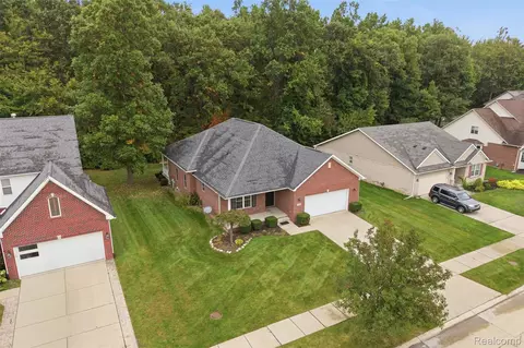 View/Area - 23875 Thorn Dr, Flat Rock, MI 48134 photo 3 of 5