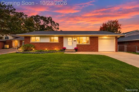 11847 19 Mile Rd, Sterling Heights, MI 48313