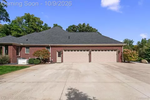 Exterior - 5648 Ciderberry Dr, Genoa, MI 48116 photo 6 of 6