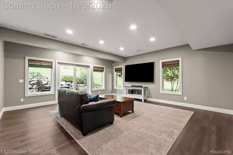 Living - 5648 Ciderberry Dr, Genoa, MI 48116 photo 4 of 4