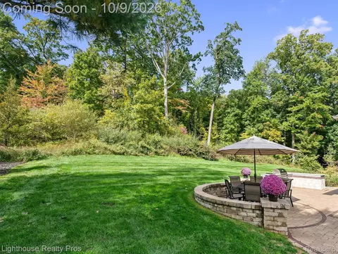 Exterior - 5648 Ciderberry Dr, Genoa, MI 48116 photo 5 of 6