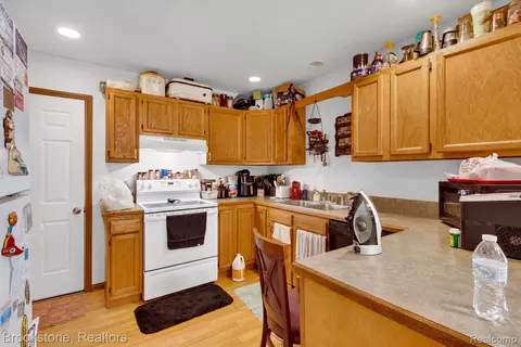 Kitchen - 650 Lynn St, Baldwin, MI 49304 photo 1 of 4