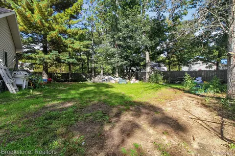 Exterior - 650 Lynn St, Baldwin, MI 49304 photo 4 of 9