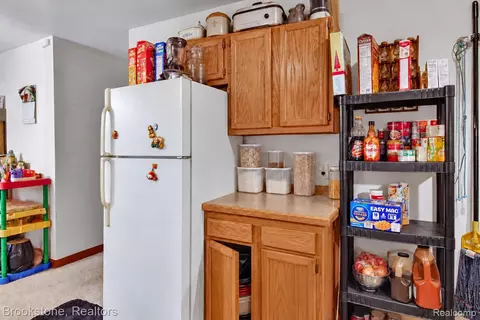Kitchen - 650 Lynn St, Baldwin, MI 49304 photo 4 of 4
