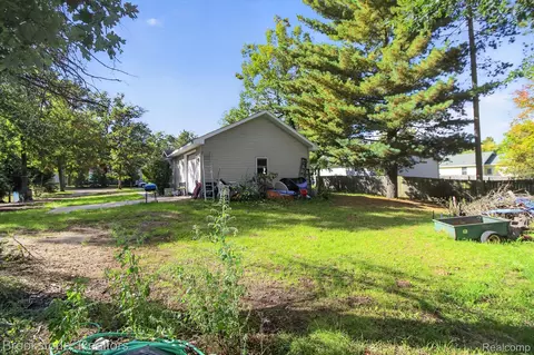 Exterior - 650 Lynn St, Baldwin, MI 49304 photo 8 of 9