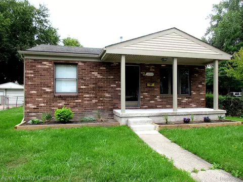 24808 Lauren Ave, Warren, MI 48089