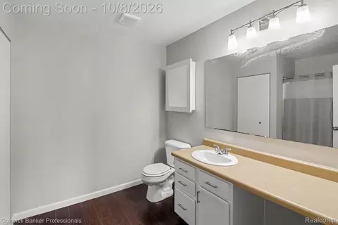 Bath - 8135 Cypress Cir, Lima, MI 48130 photo 3 of 4