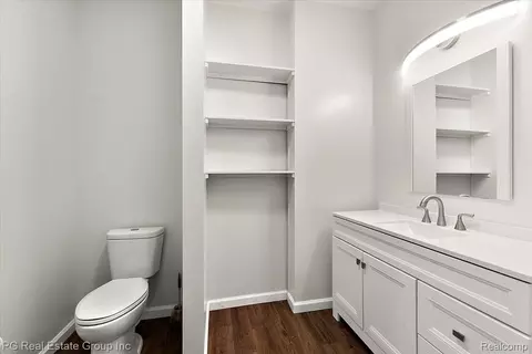 Bath - 2848 E Mill Creek Rd, St. Clair, MI 48079 photo 6 of 7