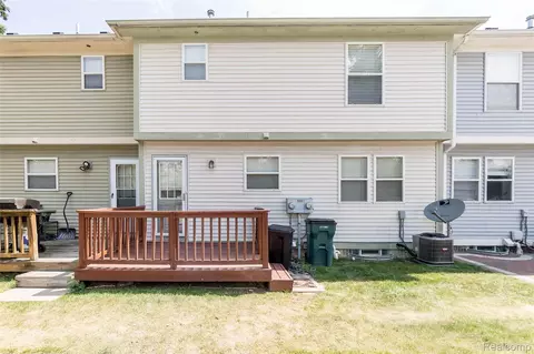 Exterior - 2723 Grayson St, Ferndale, MI 48220 photo 4 of 5