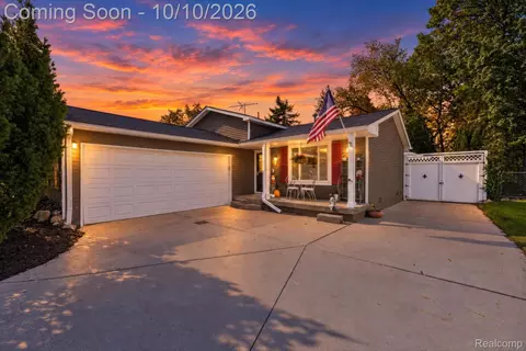 1364 Farmridge Ave, Waterford, MI 48328
