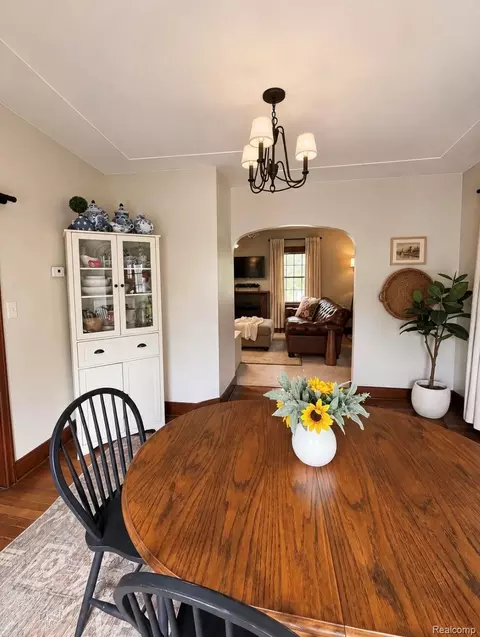 Dining - 403 Godfroy Ave, Monroe, MI 48162 photo 2 of 2