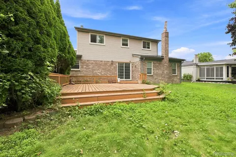 Exterior - 18238 Red Oaks Dr, Macomb, MI 48044 photo 9 of 10