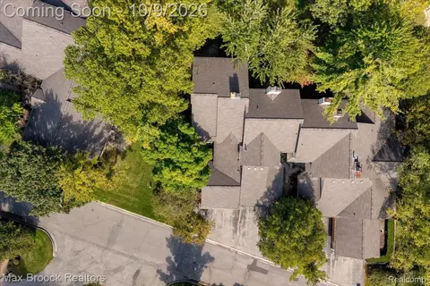 View/Area - 7133 Bridge Way, West Bloomfield, MI 48322 photo 3 of 6