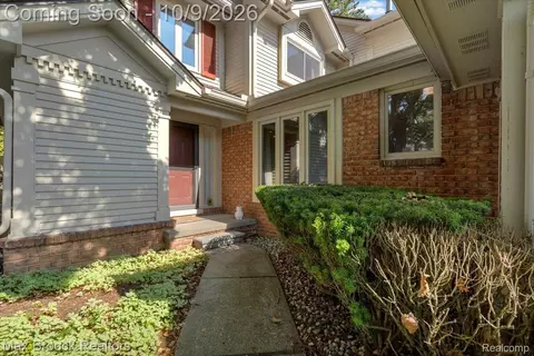 Exterior - 7133 Bridge Way, West Bloomfield, MI 48322 photo 1 of 2