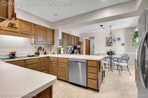 Kitchen - 7133 Bridge Way, West Bloomfield, MI 48322 photo 1 of 3