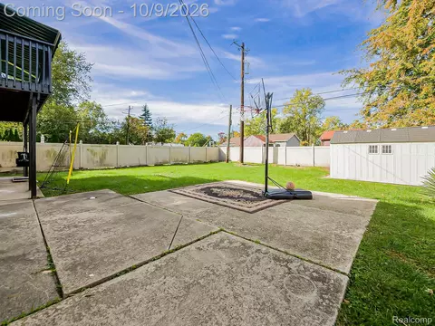 Exterior - 6358 Dexter St, Romulus, MI 48174 photo 4 of 6